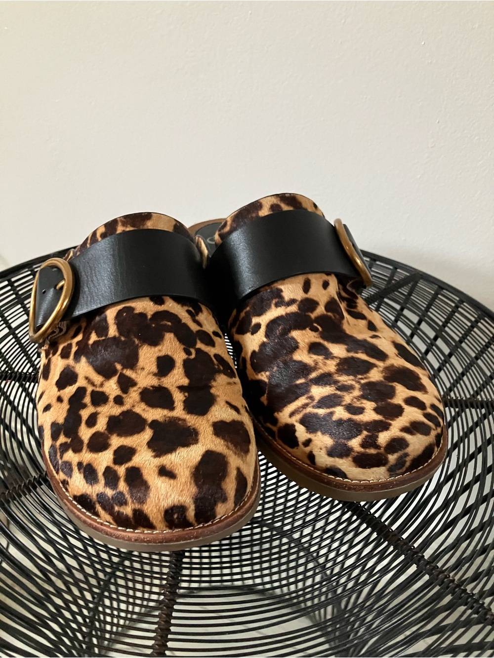 Söfft Billie Leopard Print Calf Hair Clogs Mules Buckle Size 6M EUC